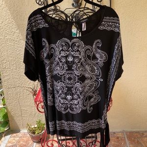 Stylish side tie.   Women’s 1X